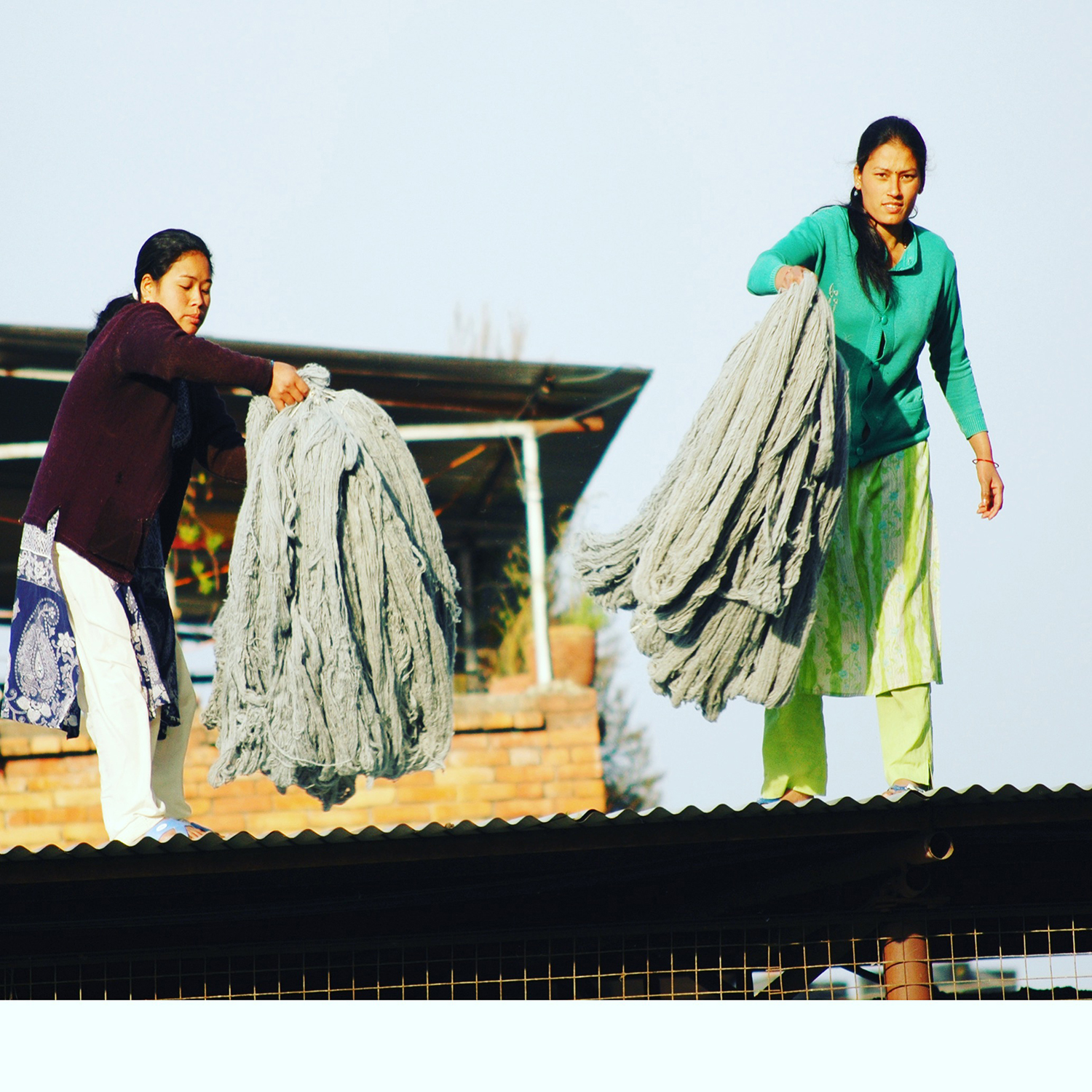 Odegard_Carpets_Weavers_in_Nepal