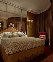 WOWhouse 2025 Fortuny_Bonacina_Barovier&Toso Primary Bedroom by Tomèf Design_Photo_James McDonald0716_WEB thum b