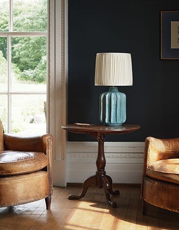 TC0171.XX Leckford Table Lamp_E no-cable Feature 1 unlit