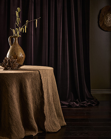 deLeCuona-Beetle-Morpane-BEE3-CashmereVelvet-Amethyst-CVE5-Lifestyle1