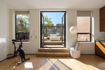 MEDIUM_RES-251027_EJ_80_Washington_Place_TH_0130
