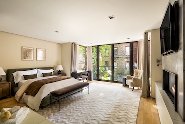 MEDIUM_RES-251027_EJ_80_Washington_Place_TH_0162_2
